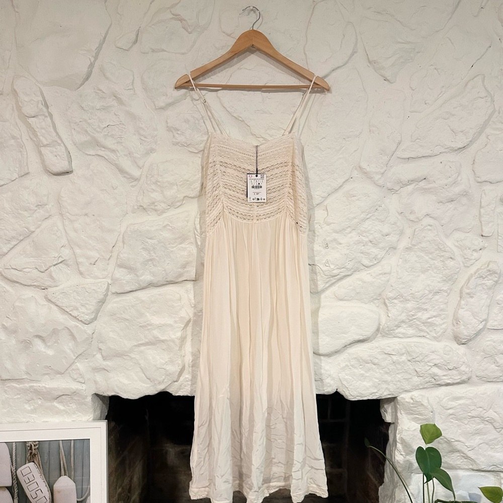 NWT Zara Cream Lace Spaghetti Strap Dress